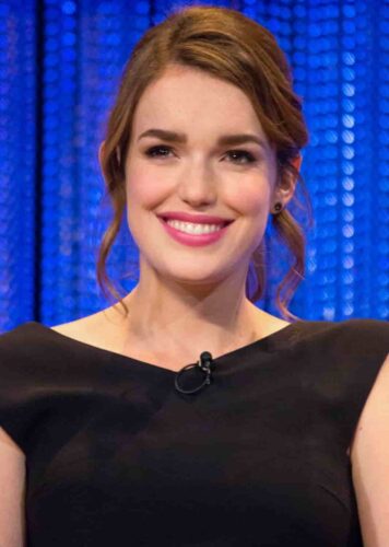 Elizabeth Henstridge